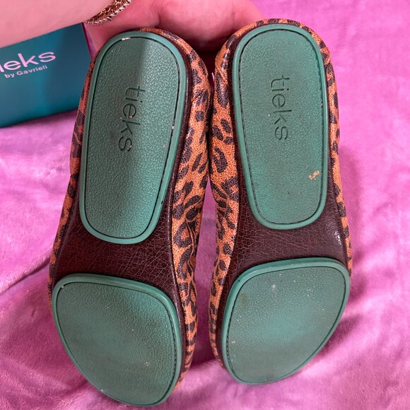 Tieks Leopard Print Size 8 - Picture 6 of 6